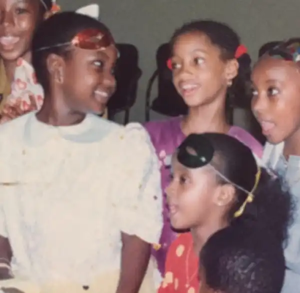 Spot Mavin Diva, Di